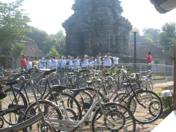 Teambuilding outbound di Borobudur