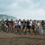 paket-wisata-sepeda-menyusuri-pantai di-jogja