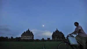 paket-wisata-sepeda-menyusuri-candi-di-jogja