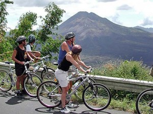 Cycling tours di pedesaan dan pantai Jogja