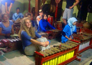Wisata pedesaan didsa pentingsari belajar gamelan