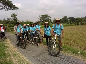 Wisata bersepeda di Pedesaan dan Persawahan Jogja